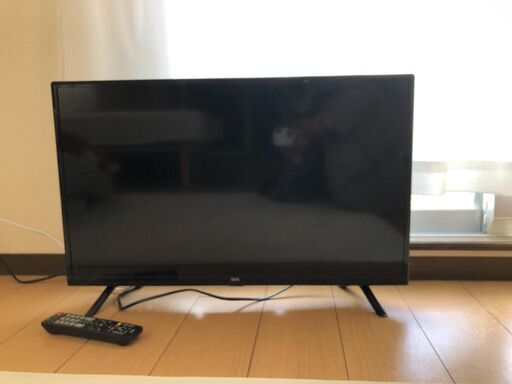 ほぼ新品　32型テレビ　箱付き　女性が使用