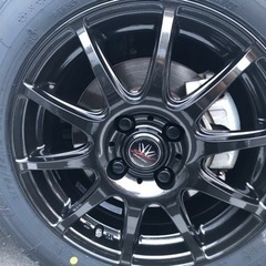 スタッドレスタイヤ＆ホイール ロクサーニ