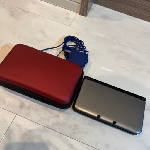 任天堂　3DS LL