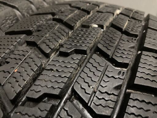 GOODYEAR ICENAVI7 175/65R15 15インチ スタッドレス 4本 20年製 バリ GOODYEAR ICENAVI7 175/65R15 15インチ スタッドレス 4本 20年製 バリ