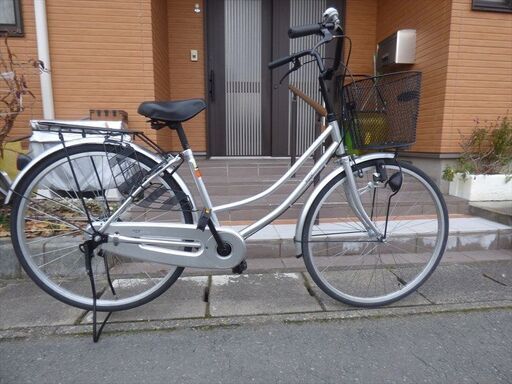 山形市　天童市　ママチャリ　26インチ　荷台付き　両脚スタンド　　自転車整備士が整備