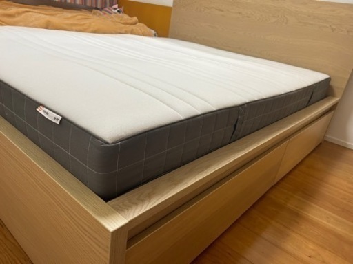 IKEA クイーンベッド　マットレス　収納4つ付き