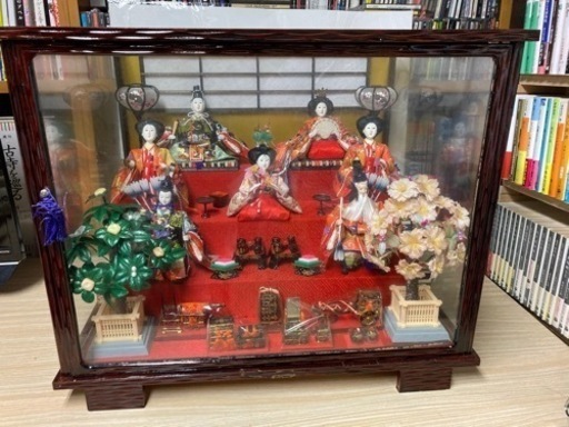 ひな人形　高さ40×横54×奥行44（cm）