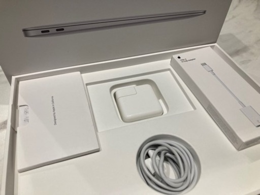 Apple MacBook Air 2020 13インチ シルバー おまけ付き MacBook Air 13-inch おまけ付き Apple MacBook Air 2020 13インチ