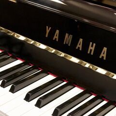 中古ピアノ　ヤマハ b113   (2010年製)