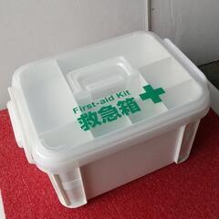 取引中☆救急箱 薬入れ プラスチック☆