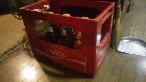 コカ・コーラ　コンテナ　空き瓶