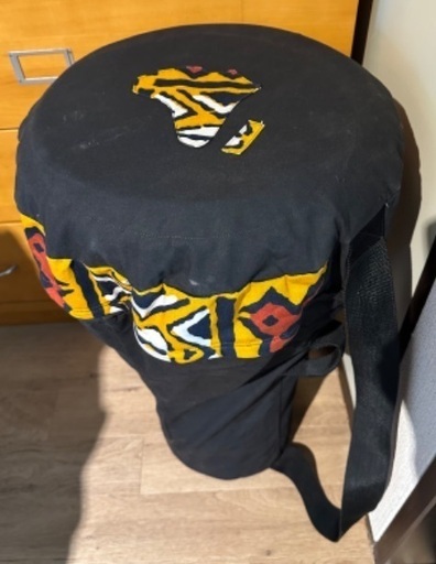 ジャンベ アフリカ ケース付き ジャンベ、太鼓、ケース付き