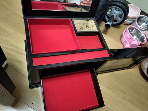 時計とオルゴール付き小物入れ