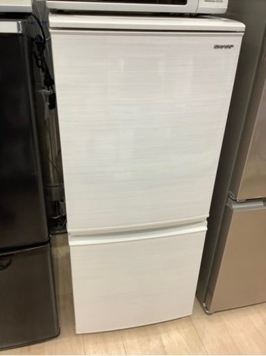 SHARPの2ドア冷蔵庫のご紹介です