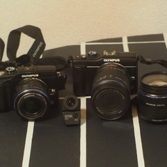 7/12 7:30まで　OLYMPUS PEN | E-PL2 & E-PL1s, レンズ３つ,バッテリー4つ,充電器1つ,マウント1つファインダーなし