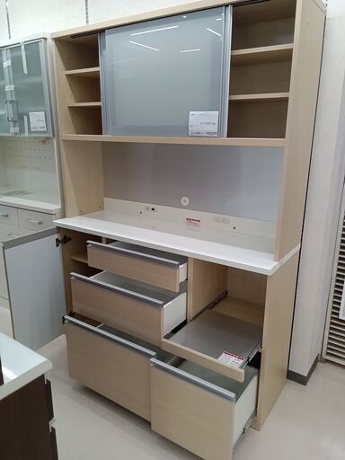 ☆ジモティ割あり☆ 高橋木工 レンジボード ベージュ W140.5×D45×H193