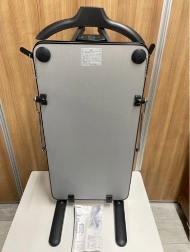 【中古】2020年製 TOSHIBA ズボンプレッサー HIP-T36