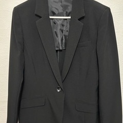黒ジャケット スーツ