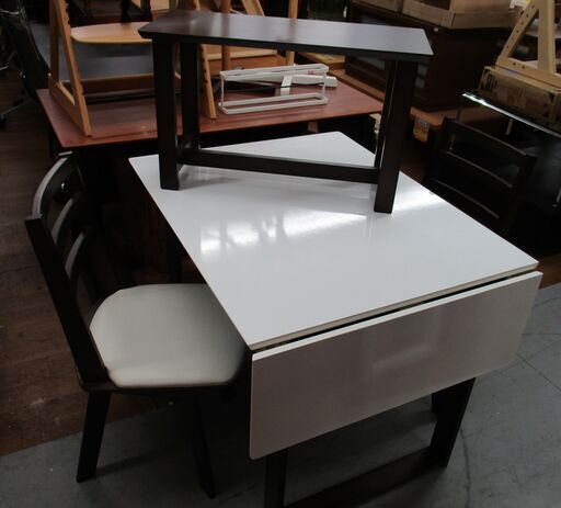 R607 NITORI バタフライ式ダイニング4点セット、回転式椅子、Used