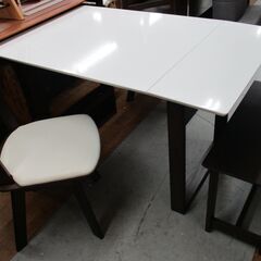 R607 NITORI バタフライ式ダイニング4点セット、回転式椅子、Used