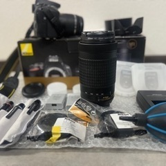 Nikonニコン　D5600ダブルズームキット　デジタル一眼レフカメラ