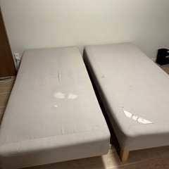 IKEA シングルベッド　２つセット。　　キャンセル待ちです。