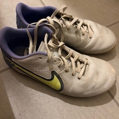 サッカースパイク　NIKE 23センチ