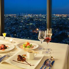 横浜付近で晩酌か寿司を食べに行ける人はいますか？ 横浜は初…