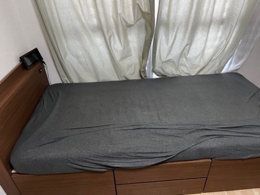 ニトリ　コンセント収納ベット　コイルマットレス付き