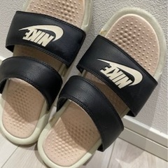 NIKE ベナッシ