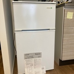 ノンフロン冷凍冷蔵庫　YRZ C09B1