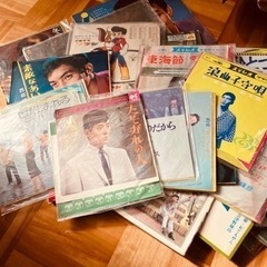 【再出品】レコード多数とレコードプレーヤー　ジャンク扱いで。