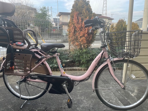 ブリジストン電動アシスト自転車　ヘッドレスト付きチャイルドシート搭載　アシスタU STDサンドピンク