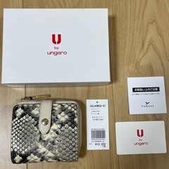 《U by ungaro》二つ折り財布