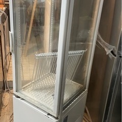 縦型冷蔵庫　白色