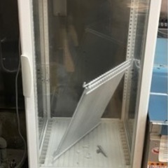 縦型冷蔵庫　白色