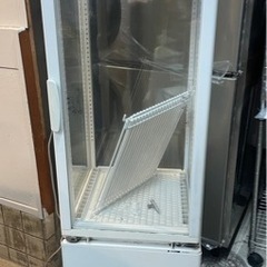 縦型冷蔵庫　白色
