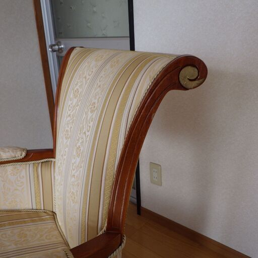 アンティーク調 輸入家具 一人掛けソファ 配達設置対応 金彩