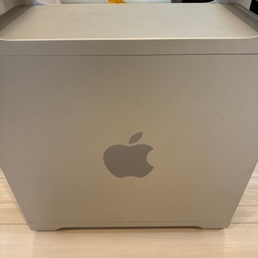 POWER Mac G5、Apple Cinema Display、キーボード、マウス