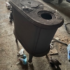 決まりました　ストーブ　レトロ　キャンプ　バーベキュー　薪