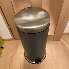 IKEAゴミ箱（45リットル）