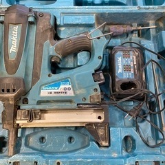 【お話し中】makitaコンクリート用ガスピン打ち