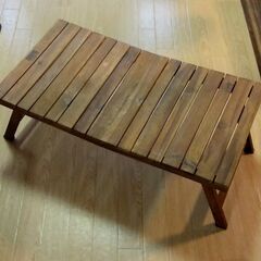 【無料】折りたたみ式　木製テーブル