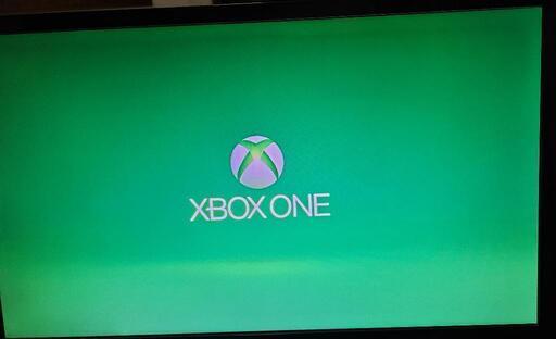 Xbox One X 1TB本体