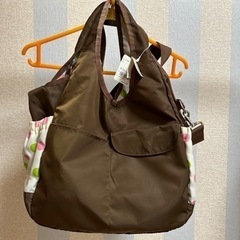 【新品】ショルダーバッグ　　赤ちゃんバッグ　大きめバッグ