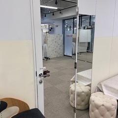 店内備品ミラー付きドア