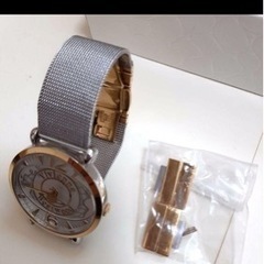 美品☆ヴィヴィアン・ウェストウッド 腕時計 女性 お洒落 箱あり