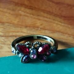 蝶の指輪