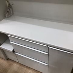 松田家具 食器棚のご紹介です