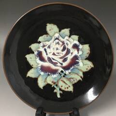 🔷🔶🔷UNY8/25 年木庵窯 松本佩山 釉彩花文 陶