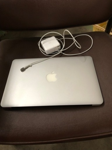 Mac Book Air 11-inch,Late 2010  ２G/１２１G   HighSierraです