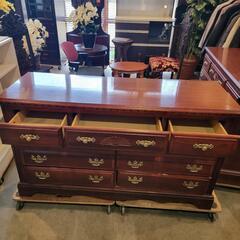 Broynill　ブロイヒル三段ワイドチェスト