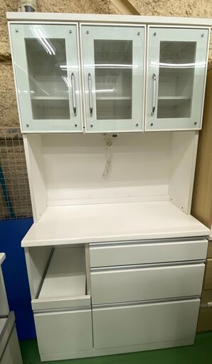 【ドリーム川西店御来店限定】 ニトリ 三枚扉オープンボード ホワイト H2005×W1045×D550 クリーニング済み 【2001246255600153】