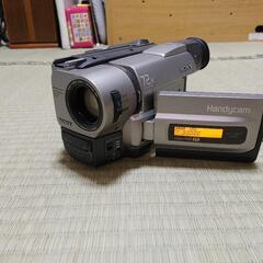 値下げ💴⤵️ソニー　Handycam　CCD-TRV825